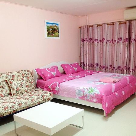 Sk Muang Thong Thani Bangkok Pokoj fotografie