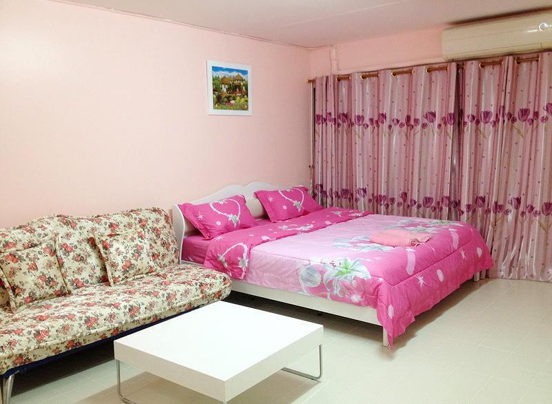 Sk Muang Thong Thani Bangkok Pokoj fotografie